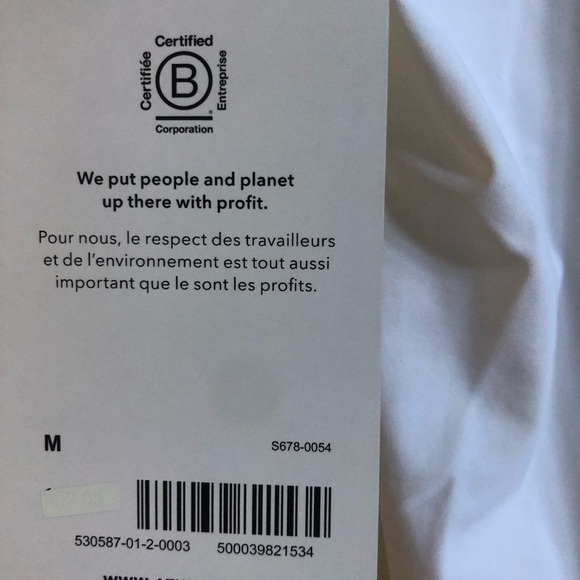 Women’s Athleta White training t-shirt. NWT size Medium - Picture 9 of 9